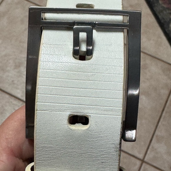 Tiger Woods White Leather Belt Size 42 - Picture 7 of 9